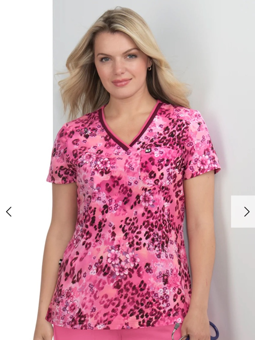 ✨KOI Next Gen 1 Pocket Print Scrub Top Wild Petals